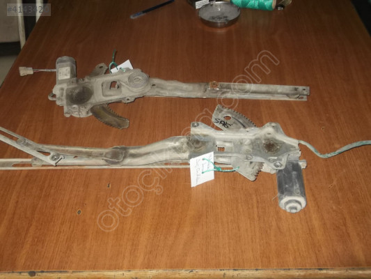 MİTSUBİSHİ LANCER SAĞ VE SOL CAM KİRKOSU 85 MODEL