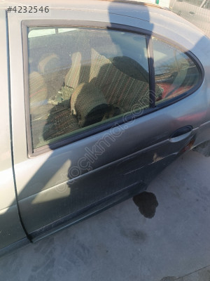 Renault Megane 1 sol arka kapı