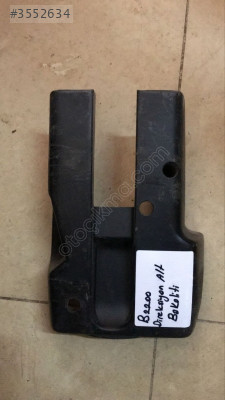 B2200 DİREKSİYON ALT BAKALİTİ UB3960231