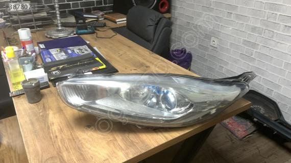 Ford Fiesta İçin Orjinal Sol Ön Far - Çıkma Parça