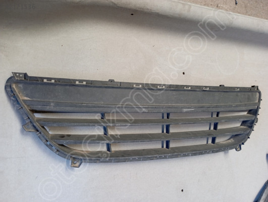 Hyundai İ20 ön tampon ızgarası 12-17