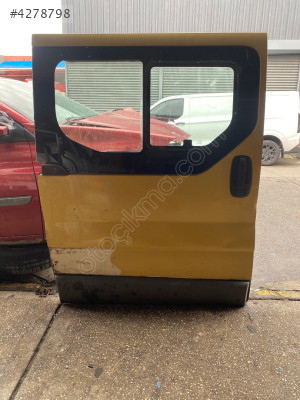 Renault tırafic 2013 sağ sörgölu dolu kapı