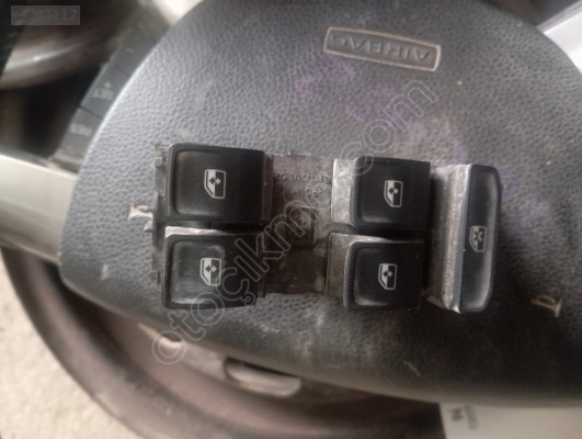 WW Passat B.8 Cam açma botonu sol ön E1117203