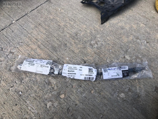 MERCEDES C SERİ W206 YAKIT POMPASI TERTİBATI SO 2064204400