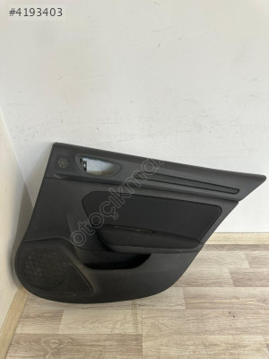 RENAULT MEGANE 4 SAG ARKA KAPI DÖŞEMESİ 156140701