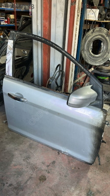 2009-2011 FORD FOCUS 2.5 ÇIKMA ORJİNAL HATASIZ SAĞ ÖN KAPI