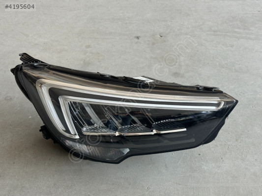 OPEL CROSSLAND SAĞ FAR LEDLİ YQ00709880