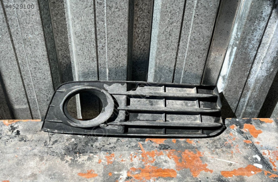 AUDİ A4 2012-2015 SAĞ SİS ÇERÇEVESİ ORJİNAL 8K0807682