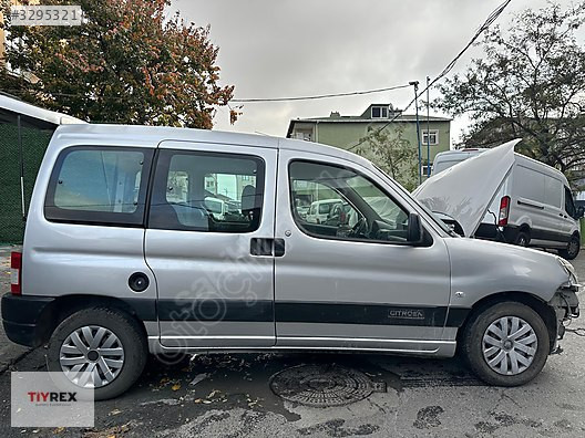 CITROEN BERLİNGO PEUGEOT PARTNER 1998-2010 SÖKME ORJ SAĞ ÖN KAPI