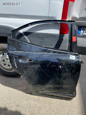 OPEL MOKKA B - ORJİNAL ÇIKMA SAĞ ARKA KAPI