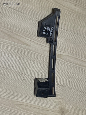 VOLKSWAGEN CADDY 04-10 SAĞ FAR ALT BRAKETİ