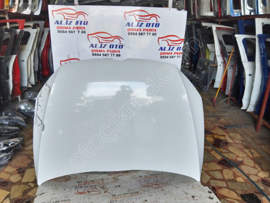 Volkswagen Golf 7 motor kabut