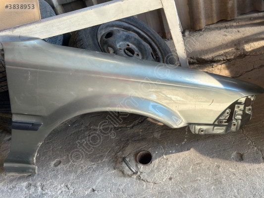 TOYOTA COROLLA AE92 SAĞ ÖN ÇAMURLUK