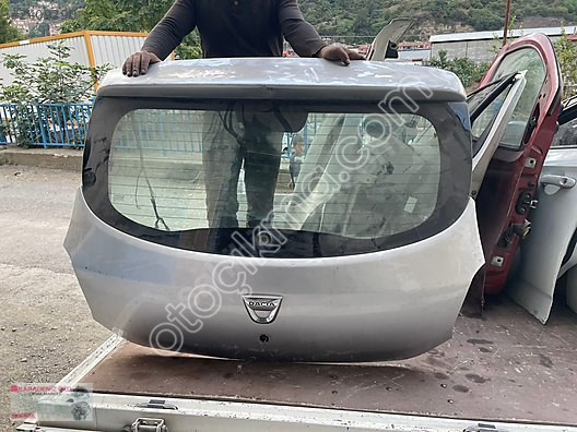 DACİA SANDERO BAGAJ KAPAĞI
