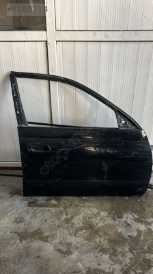 Toyota carina sağ ön kapı orjinal boyasız