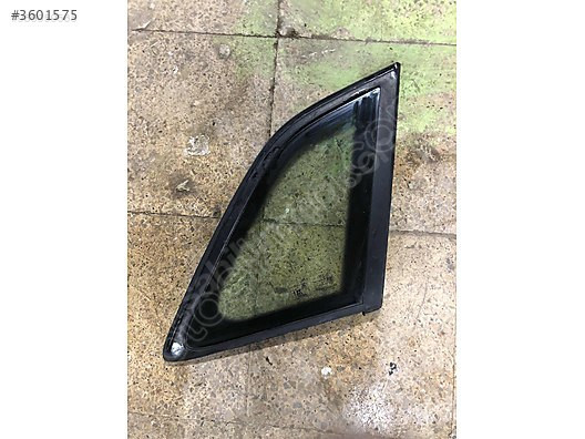 AUDİ A3 HB KELEBEK CAMI
