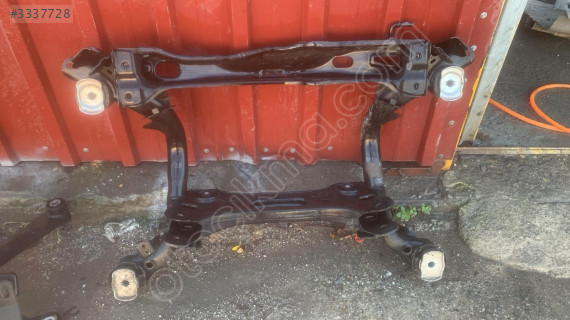 Audi a4 a5 arka travers orjinal çıkma
