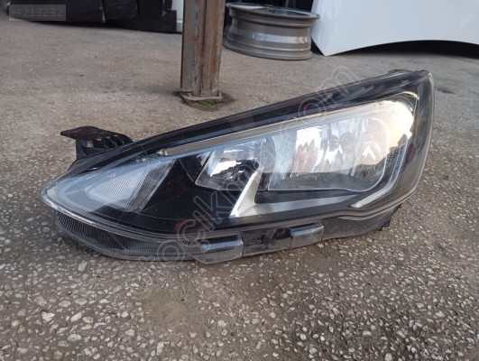 Ford Focus 4 Modeli Sol Ön Far Çıkma Parçası