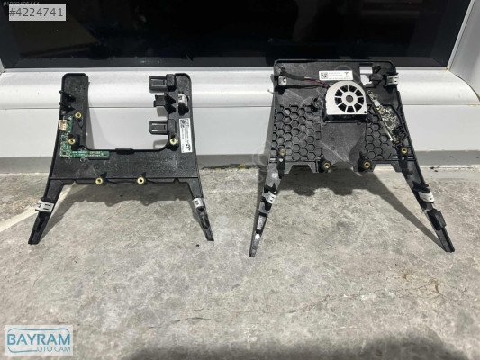 TESLA MODEL Y ÖN CAM SENSÖR PLASTİKLERİ