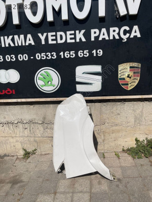 VOLKSWAGEN CRAFTER SAĞ ÖN ÇAMURLUK