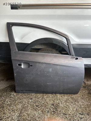 Opel corsa sağ ö. Kapı