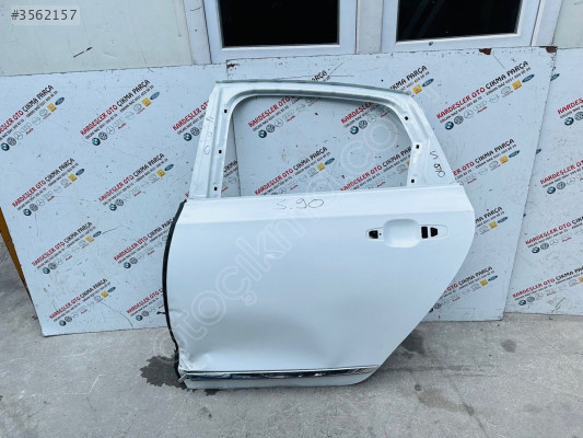 Volvo s90 sol arka kapı (az hasarlı)
