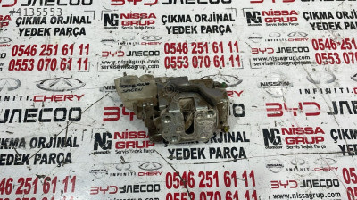 NİSSAN TERRANO SAĞ ÖN KAPI KİLİDİ ÇIKMA YEDEK PARÇA