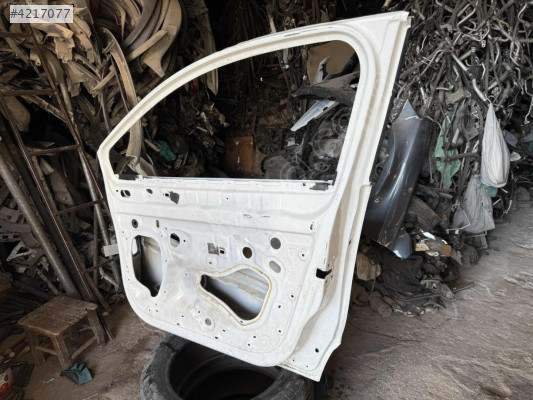 Clio 4 sağ ön kapı