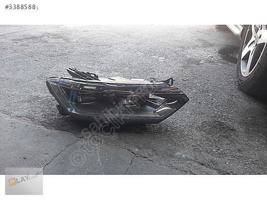 Passat b.8 sağ far orjinel çikma XENON