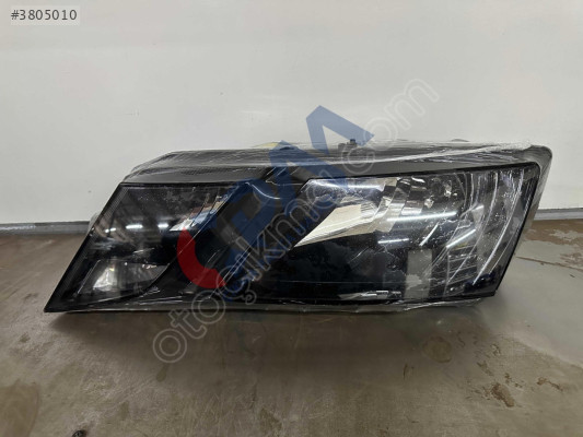 2017 2019 SKODA OCTAVİA SOL ÖN FAR