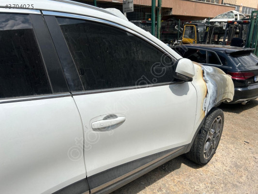 RENAULT KAJDAR SAG ÖN KAPI