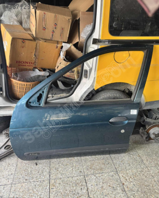 RENAULT MEGANE 1 SOL ÖN KAPI HATASIZ DOLU EYUPCAN OTO'DA
