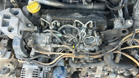 Renault Clio 1.5 dci motor araçtan sökme