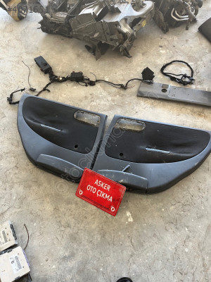 Corsa C sağ arka kapı döşemesi