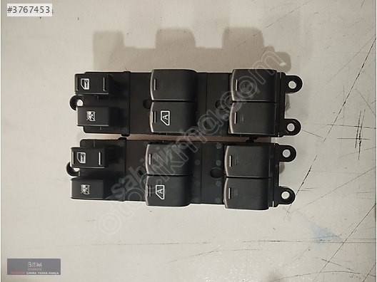 Nissan Qashqai J10 (2007-) ön cam açma düğmesi