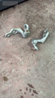 2009-2011 FORD FOCUS 2.5 ÇIKMA ORJINAL SOL ARKA KAPI MENTEŞESİ