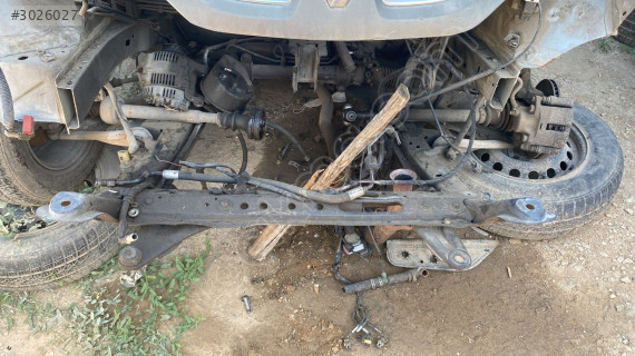 Renault megane 1 çıkma traves