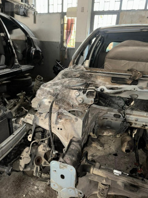 RENAULT MEGAN2 SAĞ ÖN ŞASİ KONUK OTO 05323167897
