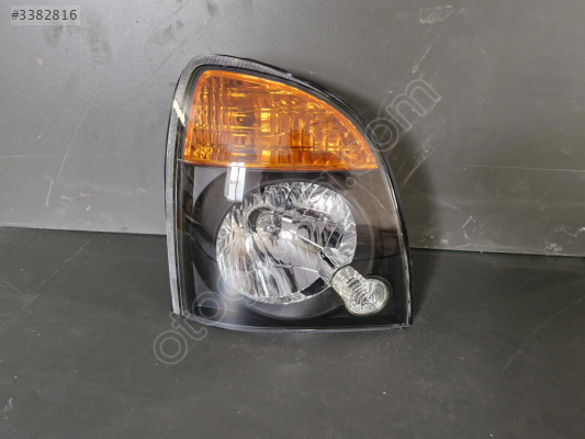 HYUNDAİ H100 SAĞ ÖN FAR İÇİ SİYAH ZEMİN SIFIR 2012-2016