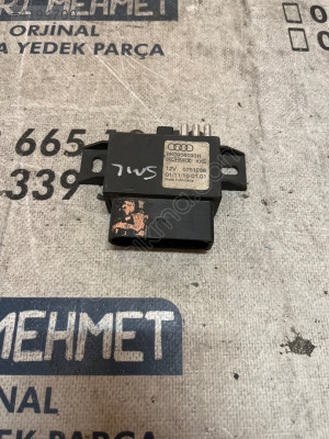ÇIKMA AUDI A4 A5 8K0906093H YAKIT POMPA BEYNİ