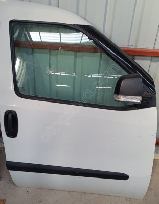 Doblo geniş aile sağ ön kapı
