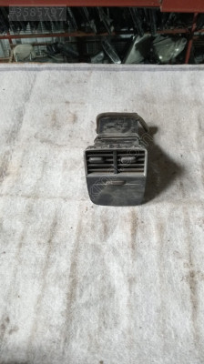 AUDİ A3 GÖGÜSLÜK HAVALANDIRMA ÇIKMA