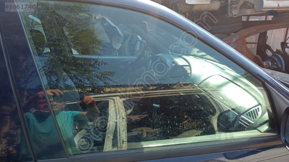 citroen xsara sağ ön kapı camı