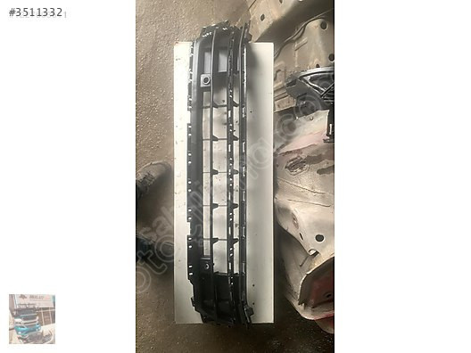 5C6853671P vw jetta ön tampon orta ızgara