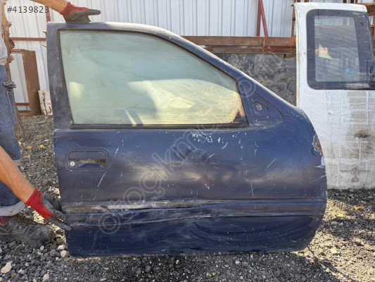 OPEL VECTRA A SAĞ ÖN KAPI CAMI 90-97 MODEL