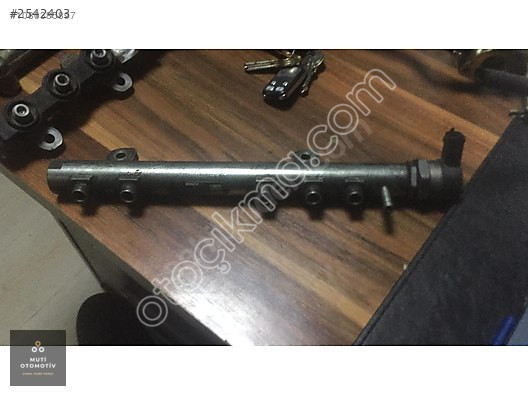 ENJEKTÖR BORUSU (RAMPASI) LİNEA - CORSA 1.3 MTJ BOSCH 044521