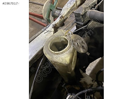 MERCEDES W123 ORJ. SİLECEK SU DEPOSU ÇIKMA MUAYYER