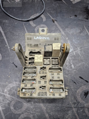 LAGUNA 1 SİGORTA KUTUSU VE LAGUNA TÜM ÇIKMA PARÇALAR