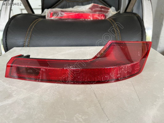 SKODA KAMİQ SAĞ ARKA REFLEKTÖR ORJİNAL SIFIR 658645702B