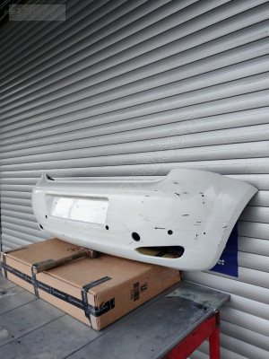 FIAT PUNTO 2012-2018 BEYAZ ARKA TAMPON-DÜZCE ÇIKMA